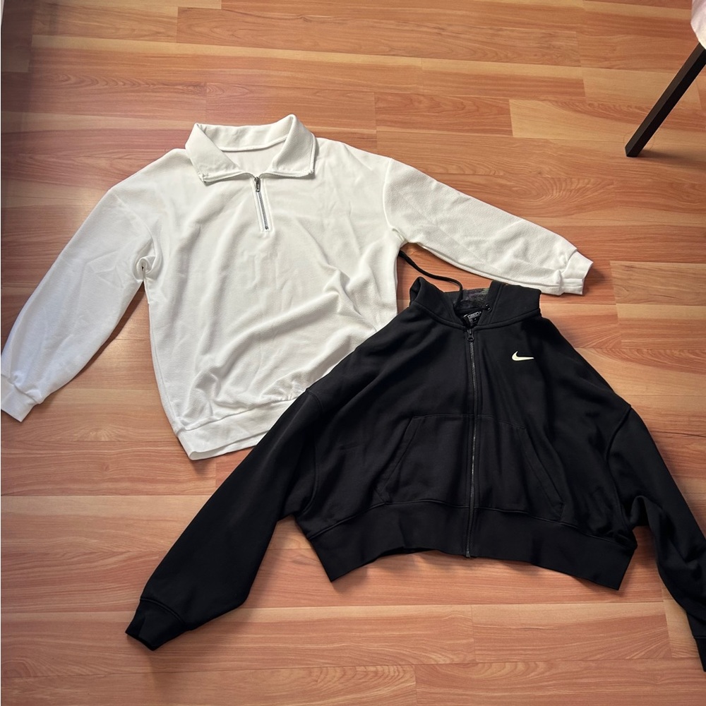 (/) Sweat Tops